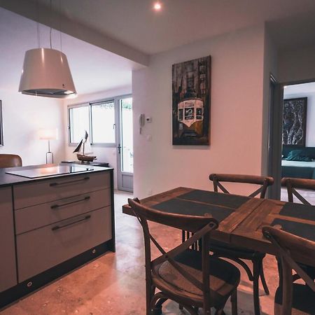 Appartement avec cour privée Centre ville Classé 4 étoiles La Rochelle  Extérieur photo