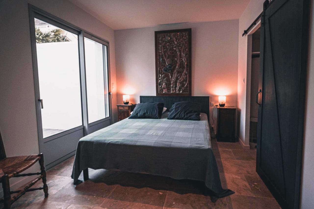 Appartement avec cour privée Centre ville Classé 4 étoiles La Rochelle  Extérieur photo