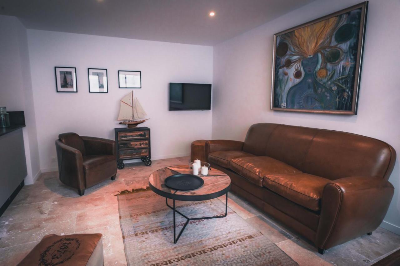 Appartement avec cour privée Centre ville Classé 4 étoiles La Rochelle  Extérieur photo